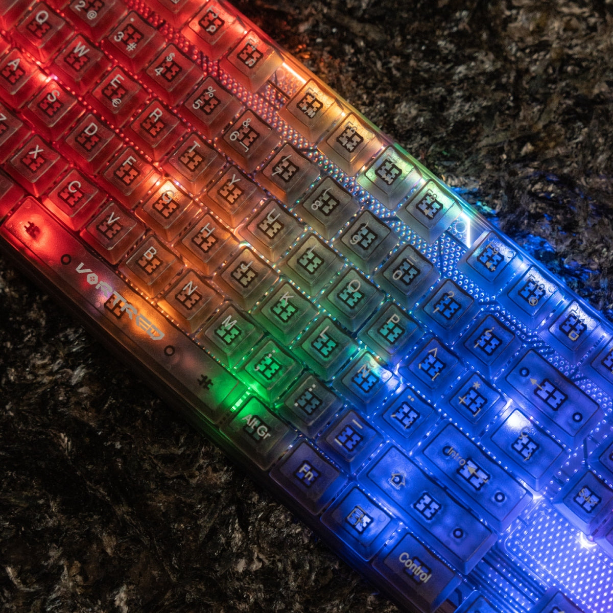 Kit Mouse y Teclado Gamer Alámbrico iluminación RGB Helumo | VORTRED